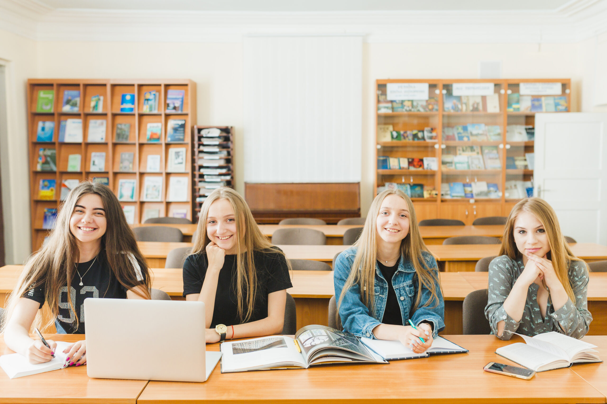 "100 Daily Use English Sentences for School Students to Speak English Fluently in Classroom and Daily Routine"
